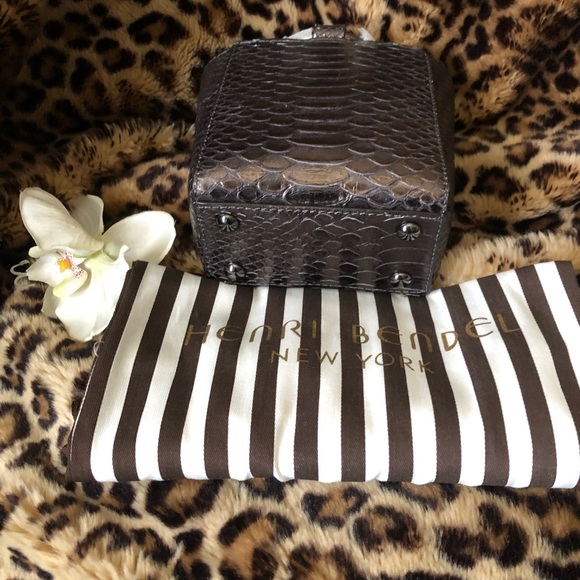 🔥BLACK FRIDAY SALE💥 🌹New Henri Bendel Marquis Snake Embossed Tote - Picture 8 of 10